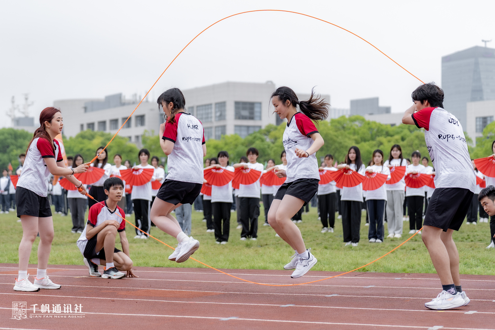 花样跳绳表演